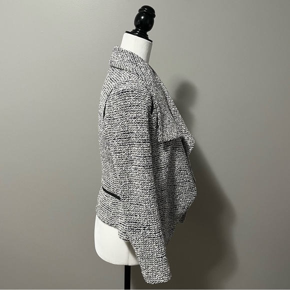 Club Monaco Jowdie Tweed Open Front Crop Jacket Leather Accent - Picture 9 of 17